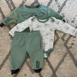 Three Piece Star Wars Outfit Size 0-3m